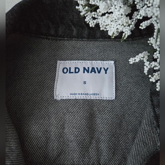 Women's Denim Jacket - Picture 7 of 8